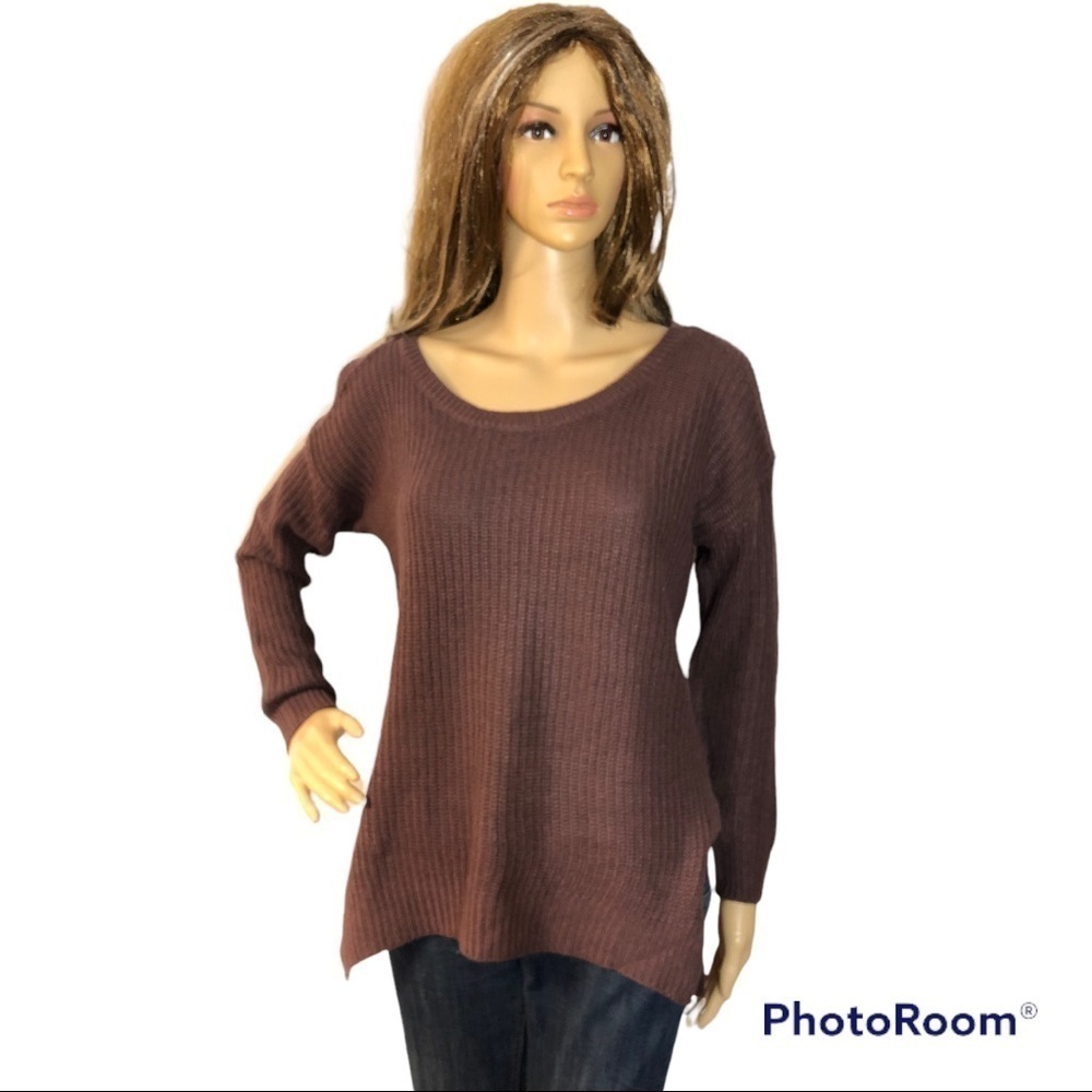 LOVE CHANGE LIGHT PLUM COLOR COLD SHOULDER SWEATER